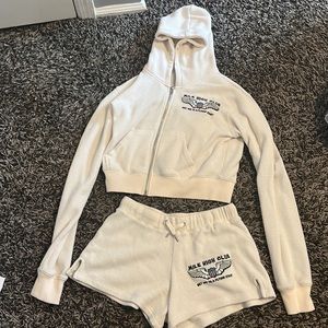 Boys Lie “mile high club” set